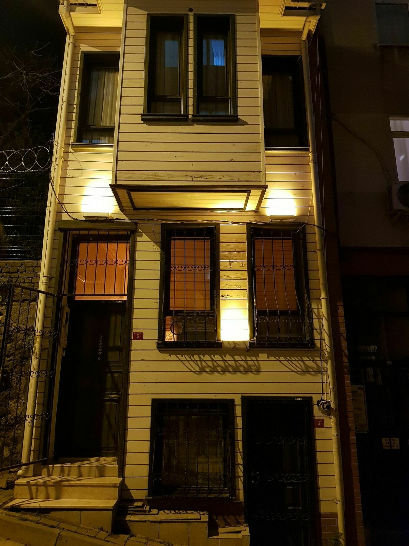 Blue Suit Istanbul Exterior photo